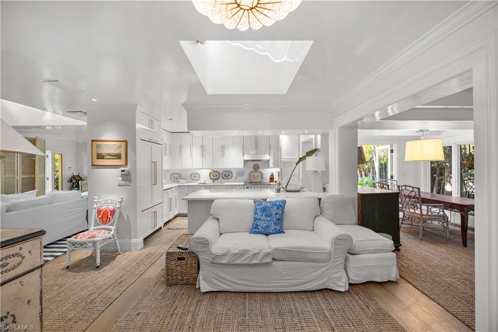 OLDE NAPLES - Residential Lease