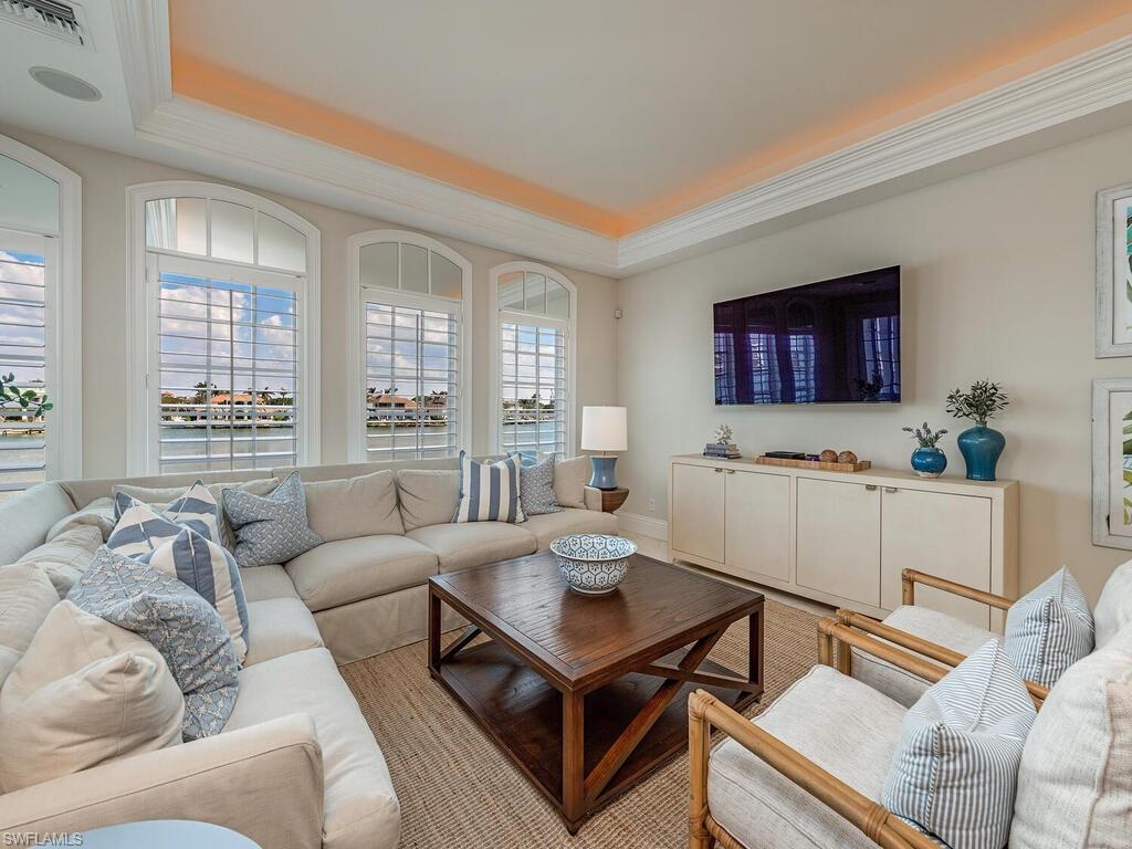 VENETIAN VILLAS - Residential