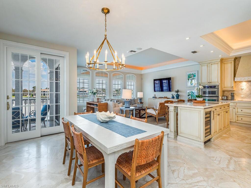 VENETIAN VILLAS - Residential