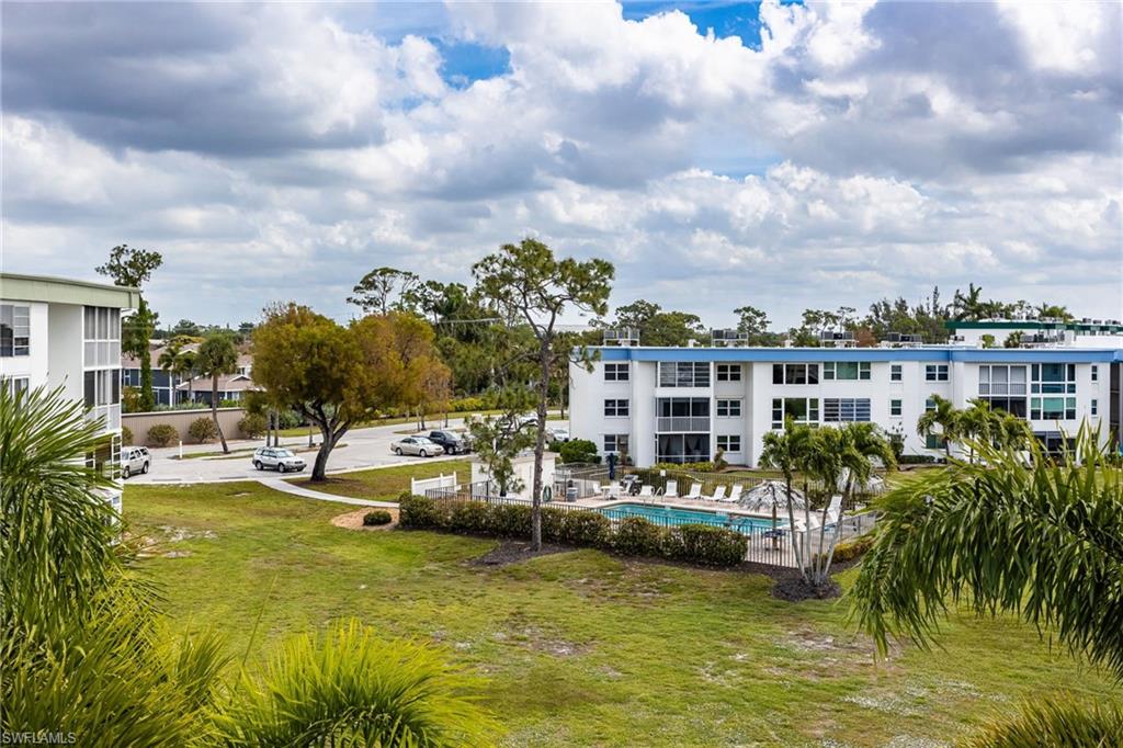 SEVEN LAKES - Residential