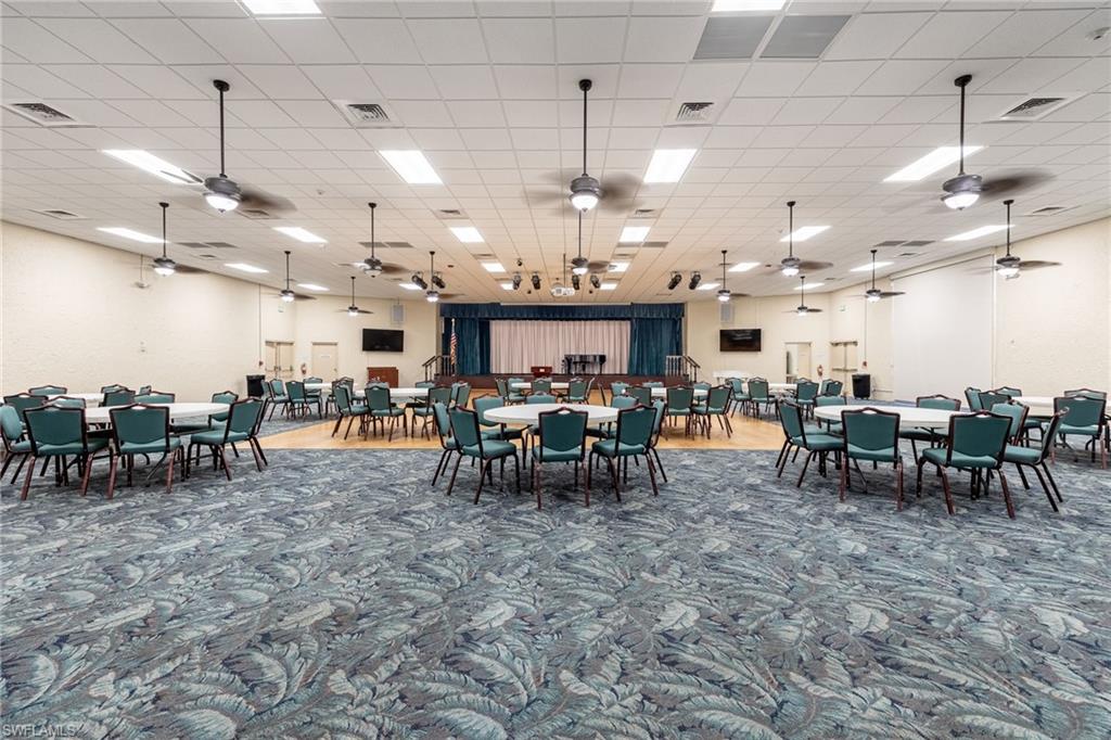 SEVEN LAKES - Residential