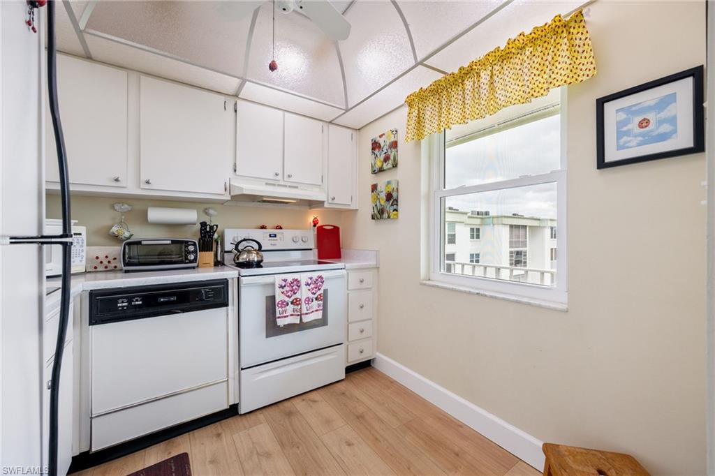 SEVEN LAKES - Residential