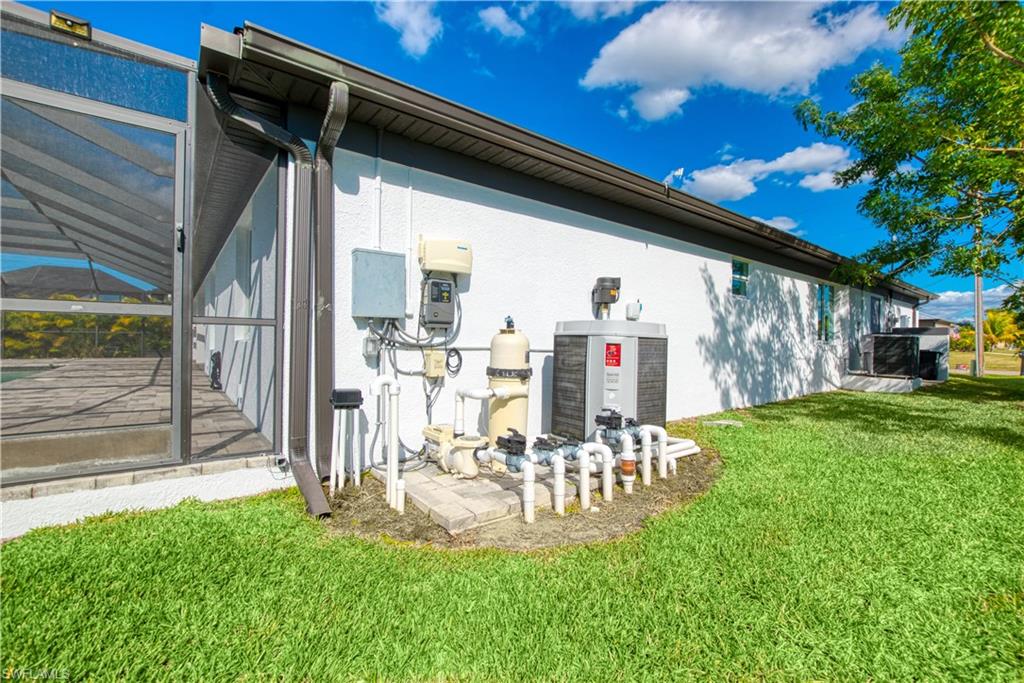 CAPE CORAL - Residential