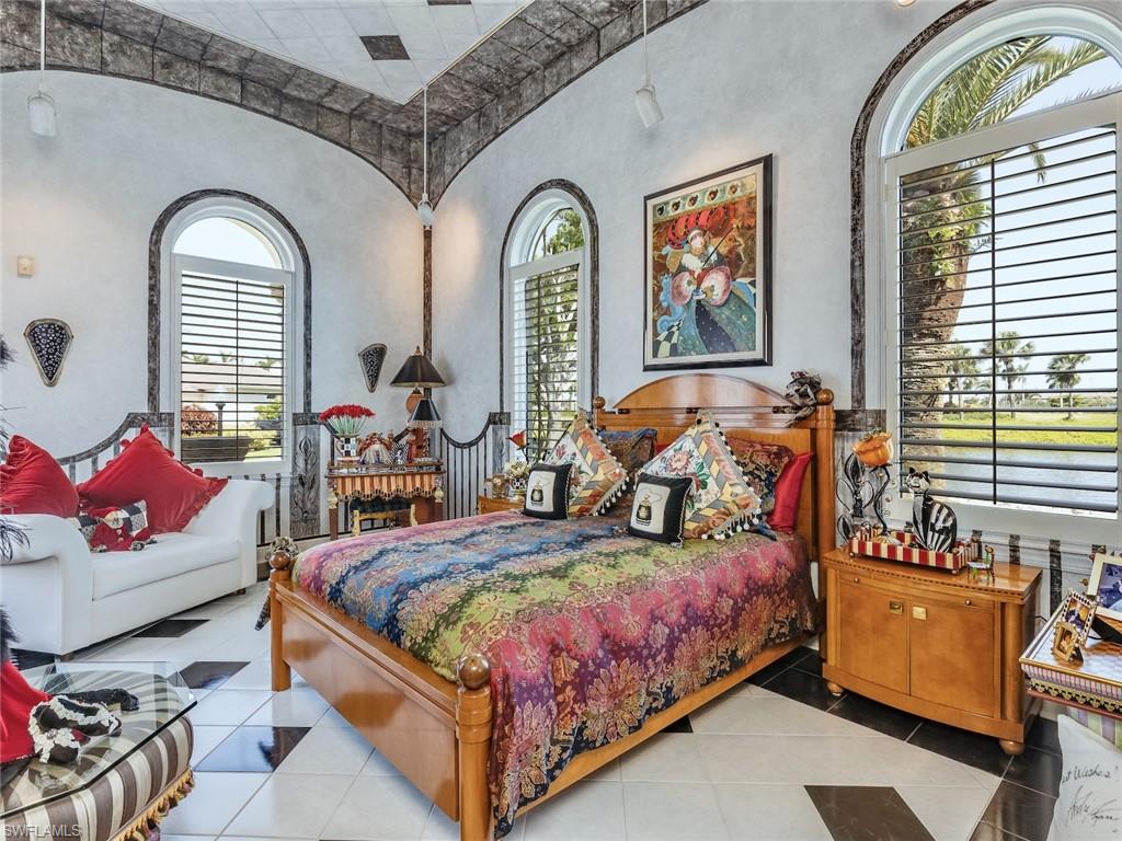 MARBLEHEAD MANOR - Residential