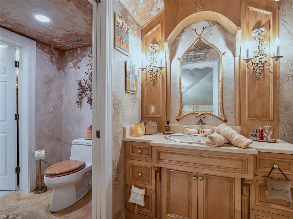 MARBLEHEAD MANOR - Residential