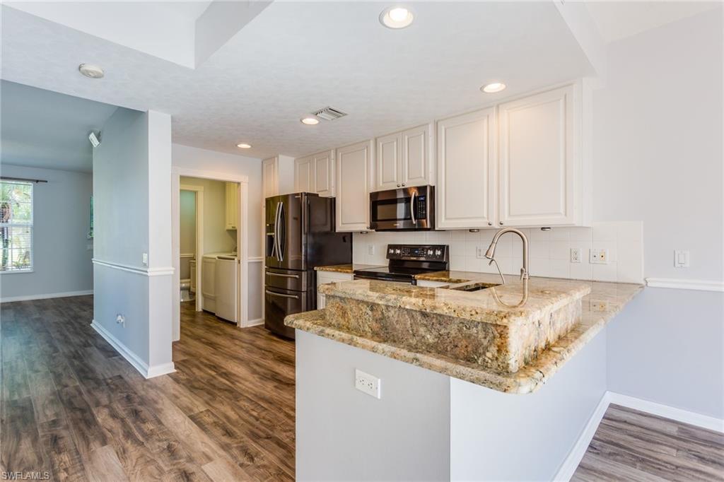 ISLAND WALK - Residential