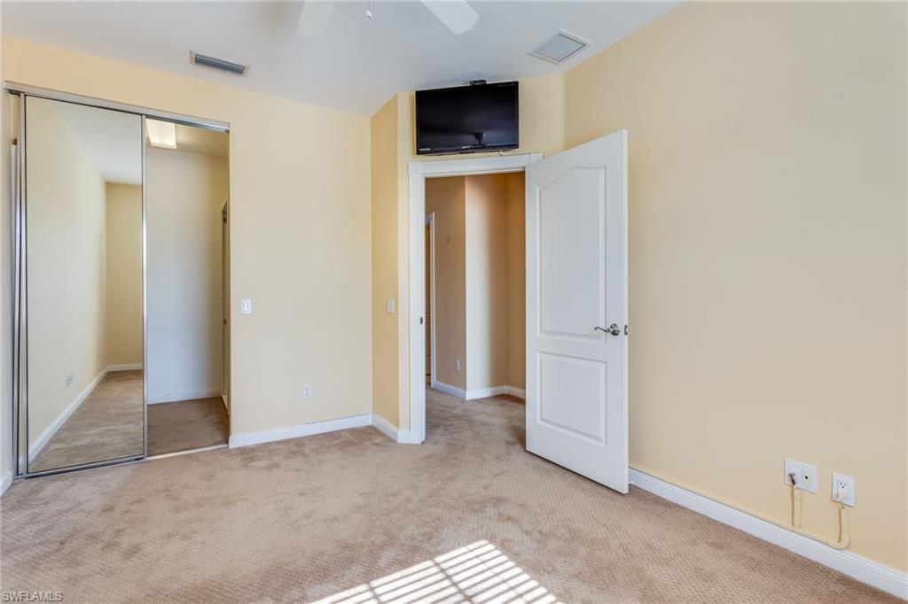 ISLAND WALK - Residential