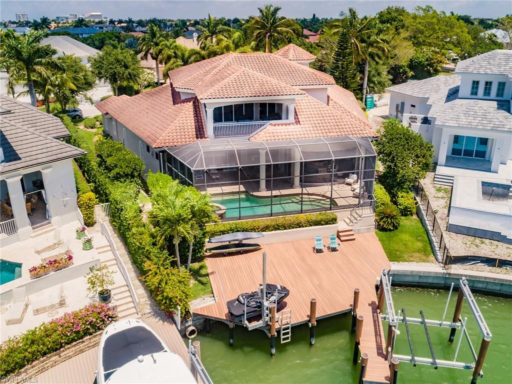 MOORINGS - Residential