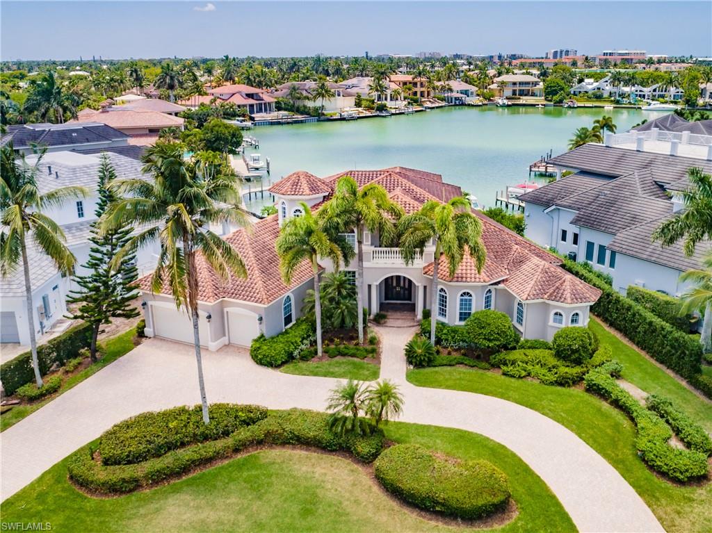 MOORINGS - Residential