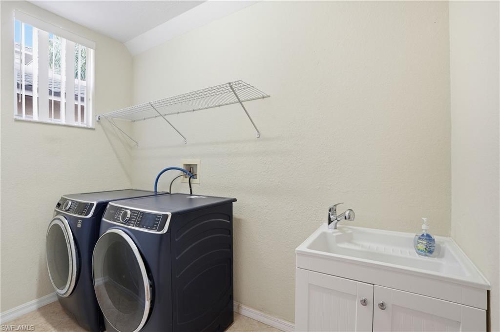 CATALINA ISLES - Residential