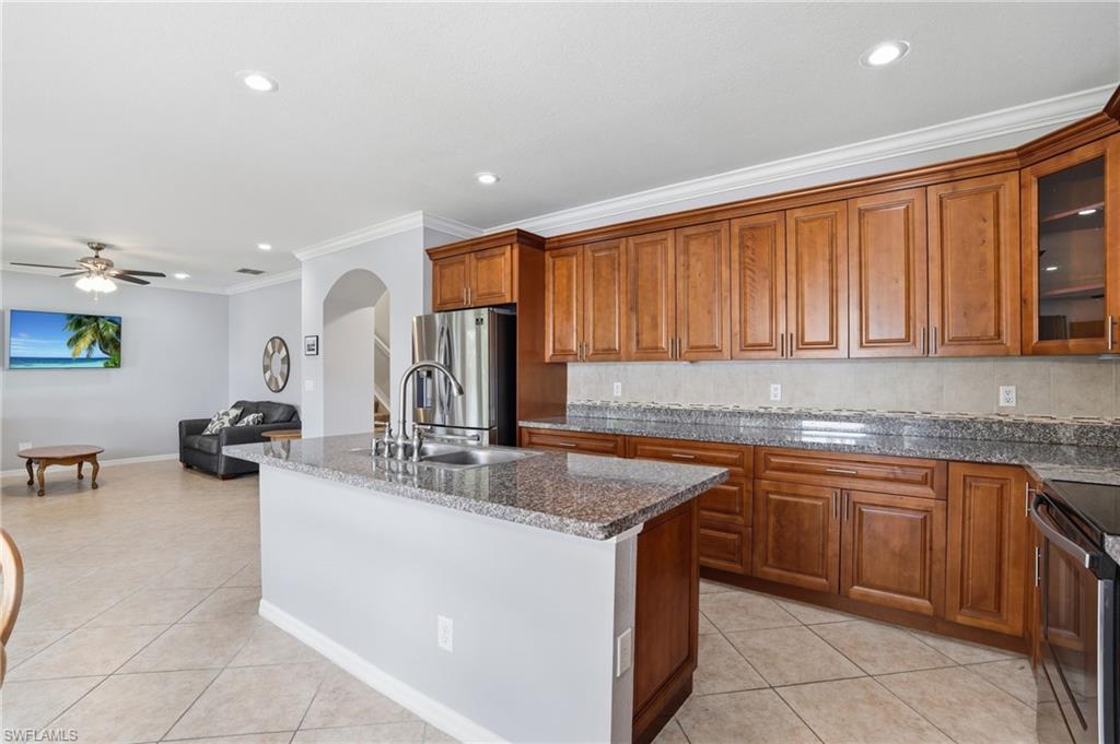 CATALINA ISLES - Residential