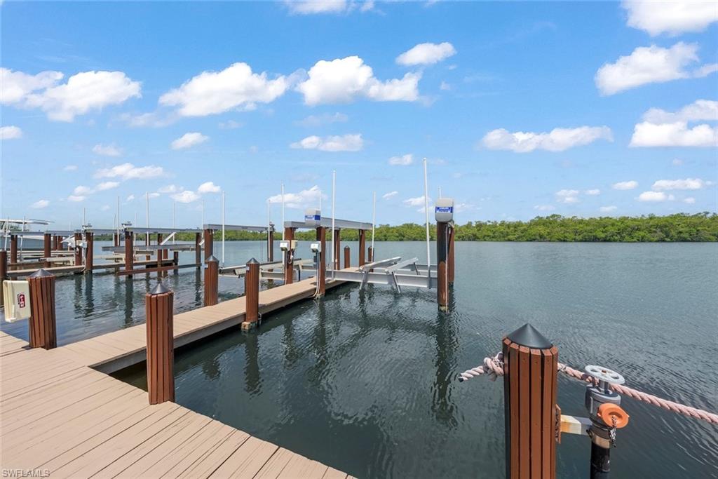 MANGROVE BAY - Residential