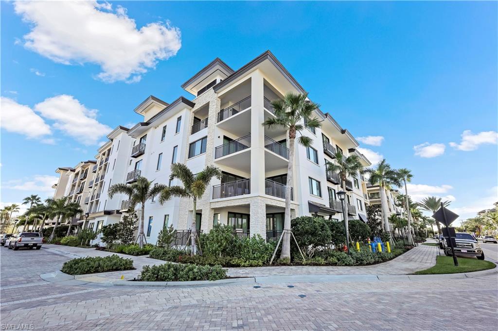 QUATTRO AT NAPLES SQUARE - Residential