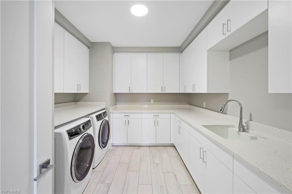 QUATTRO AT NAPLES SQUARE - Residential