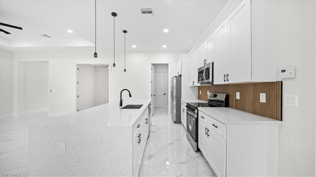 CAPE CORAL - Residential