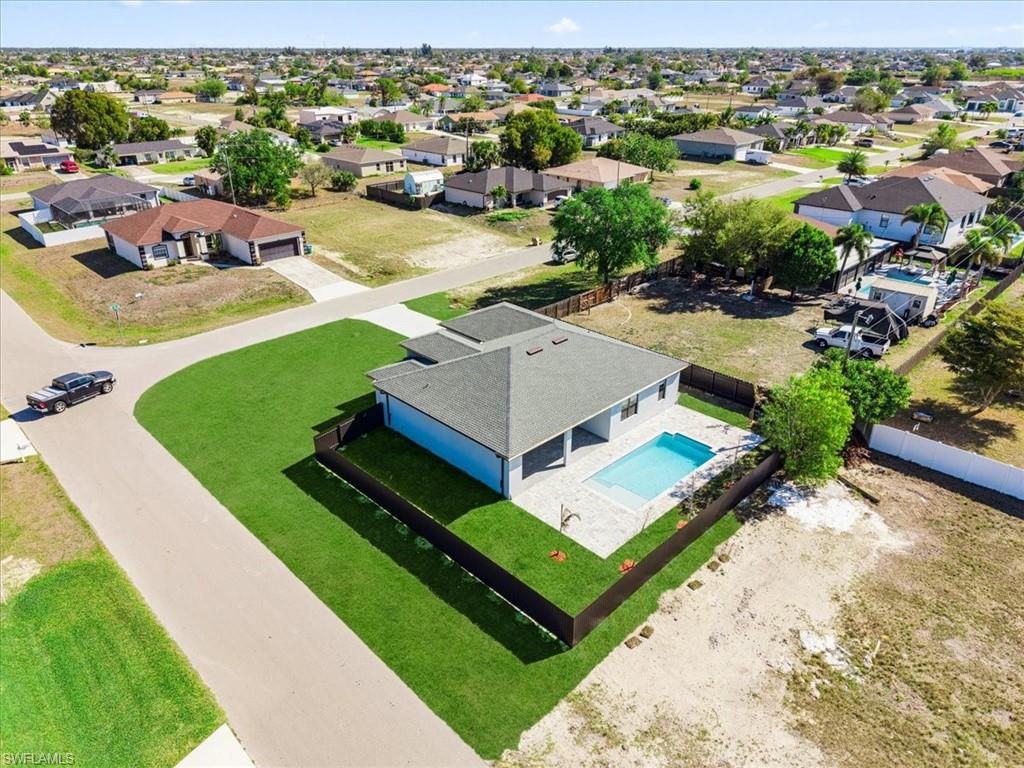 CAPE CORAL - Residential