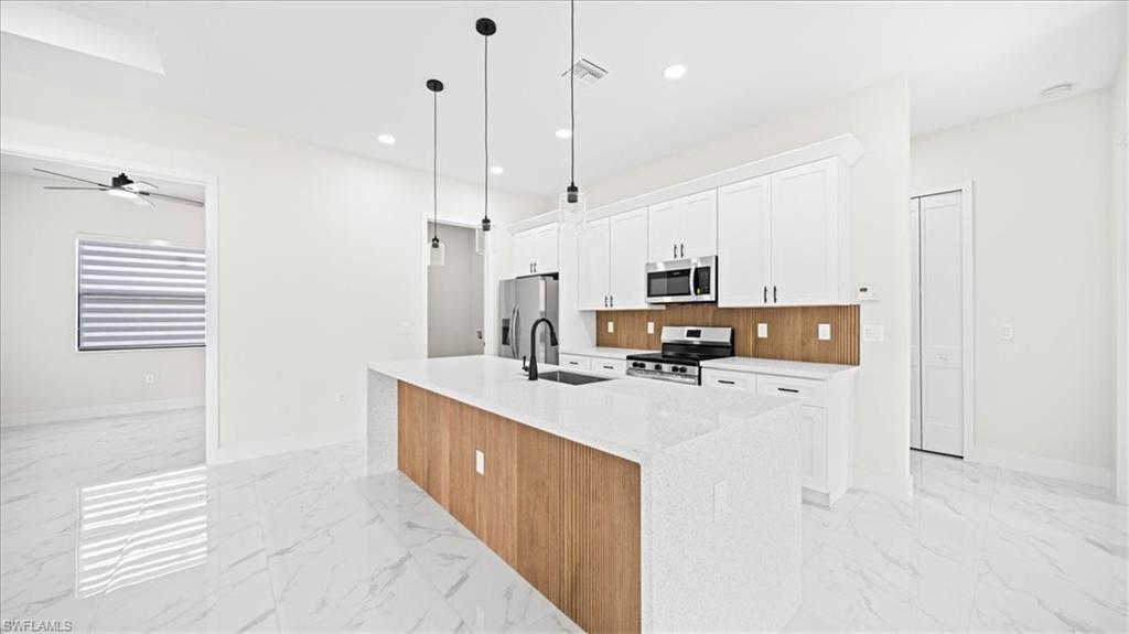 CAPE CORAL - Residential