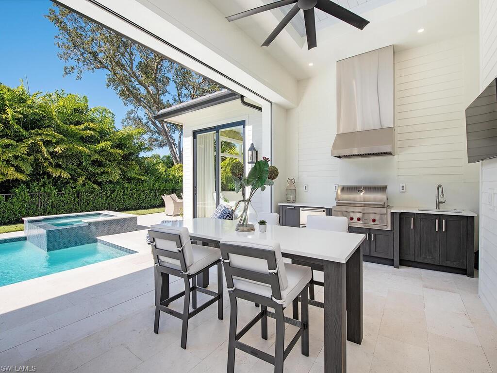 PELICAN BAY WOODS - Residential