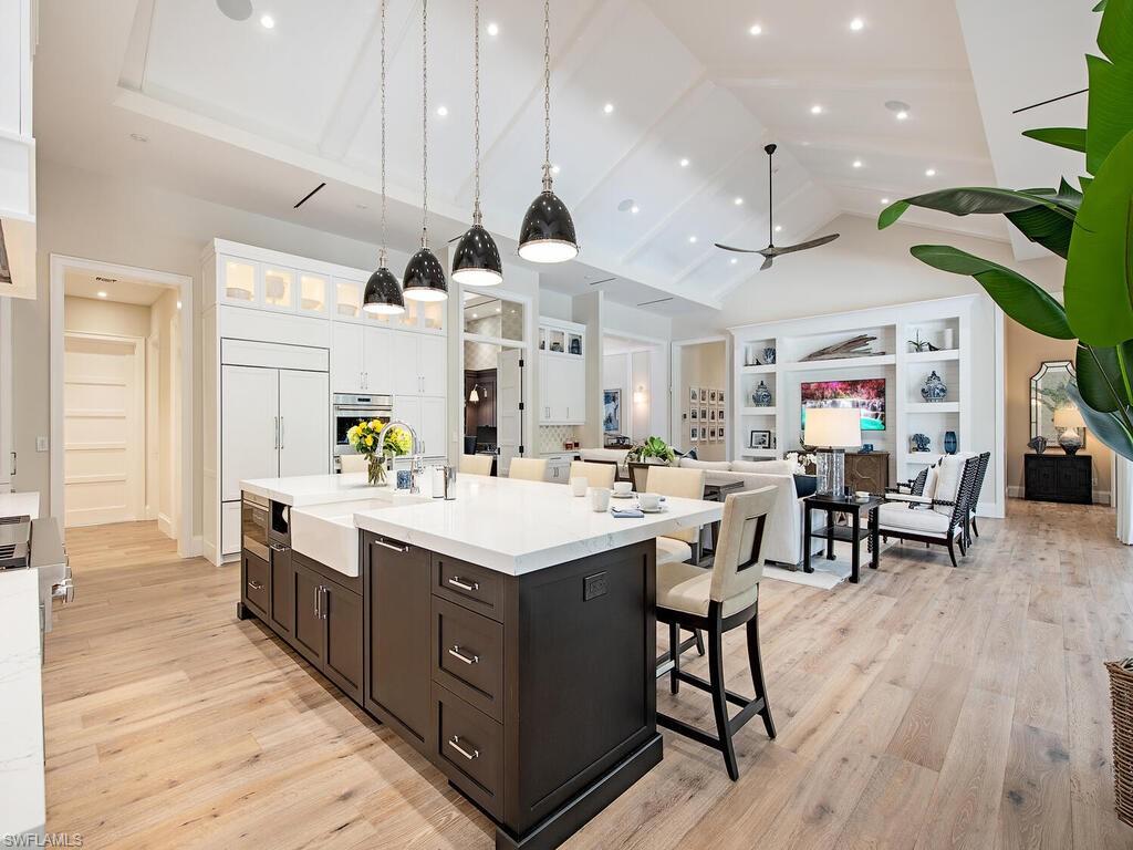 PELICAN BAY WOODS - Residential