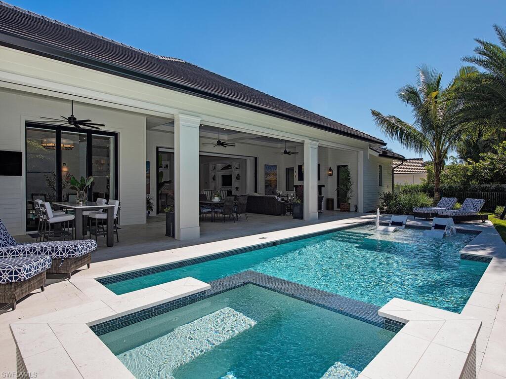 PELICAN BAY WOODS - Residential