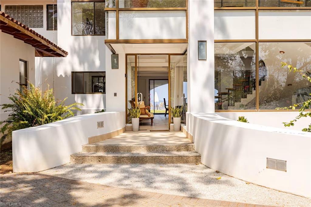 302 Tambor Hills