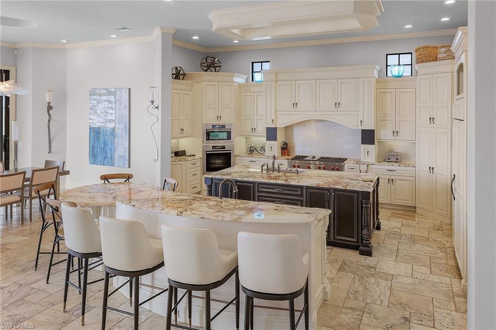 YACHT CLUB - Residential