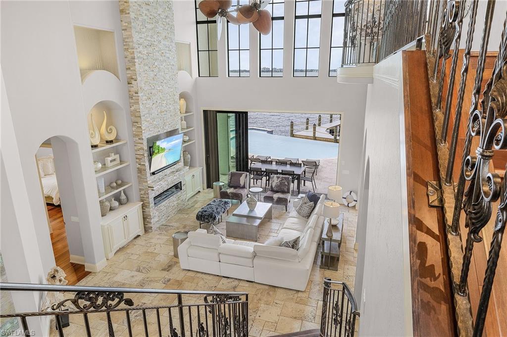 YACHT CLUB - Residential