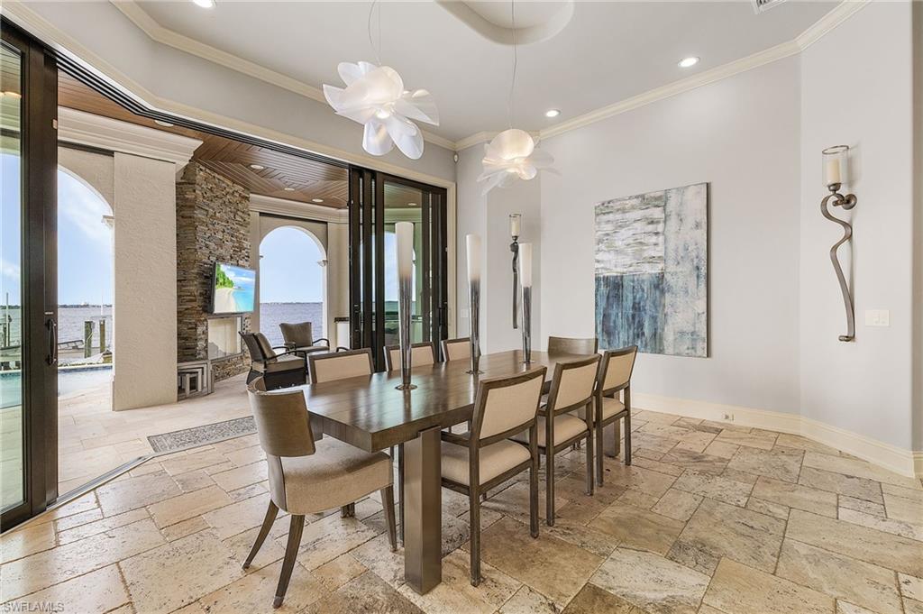 YACHT CLUB - Residential