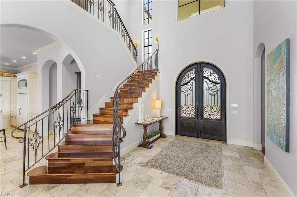 YACHT CLUB - Residential