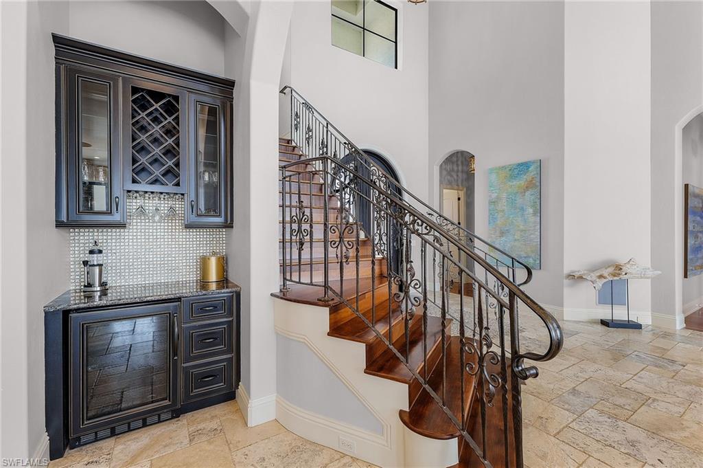 YACHT CLUB - Residential