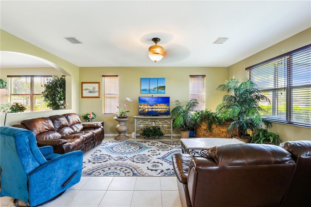 VALENCIA COUNTRY CLUB - Residential