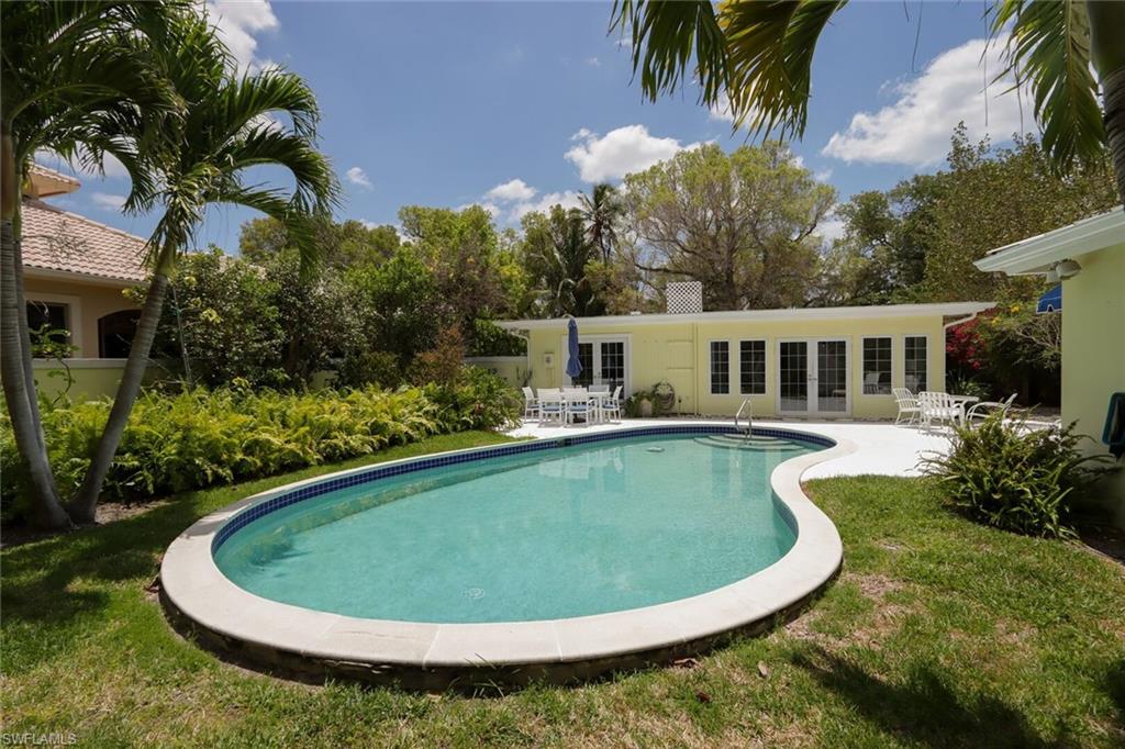 OLDE NAPLES - Residential Lease