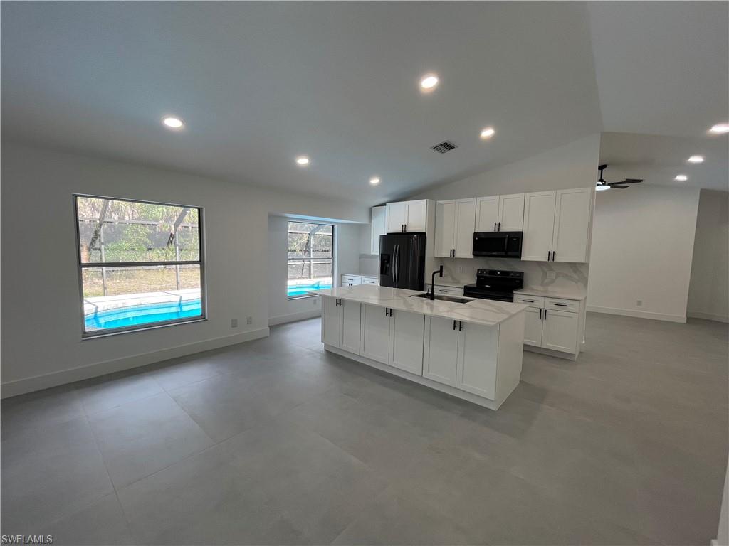 GOLDEN GATE ESTATES - Residential