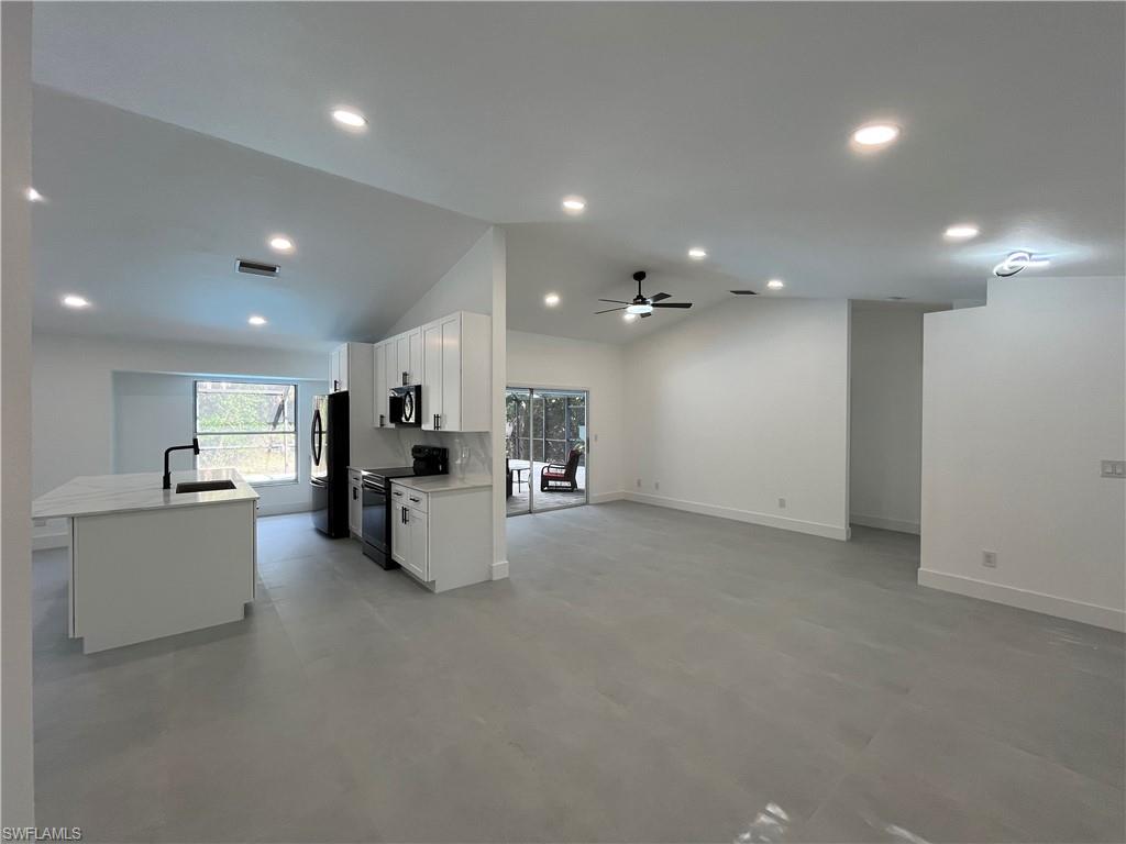 GOLDEN GATE ESTATES - Residential