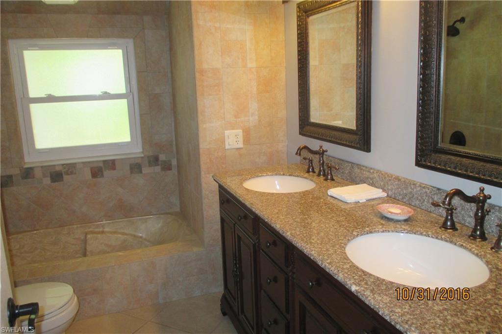 OAKES ESTATES - Residential