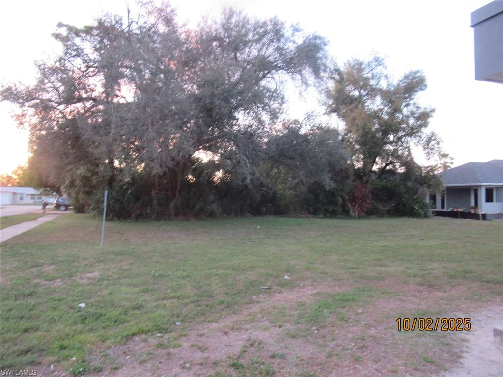 1925 Suwanee AVE