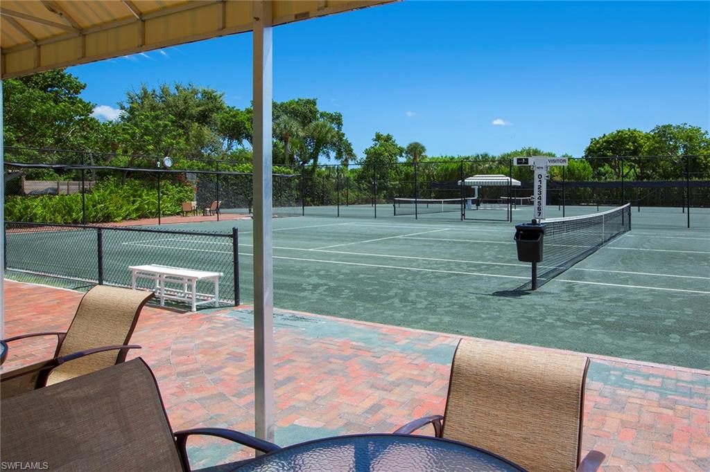 HIDEAWAY BEACH - Land