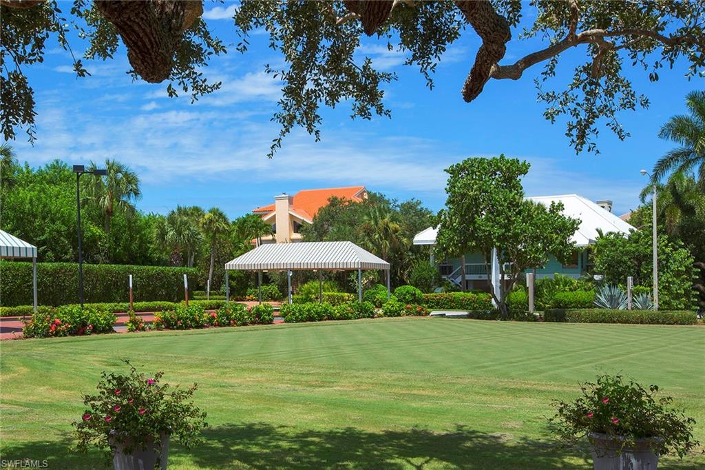 HIDEAWAY BEACH - Land