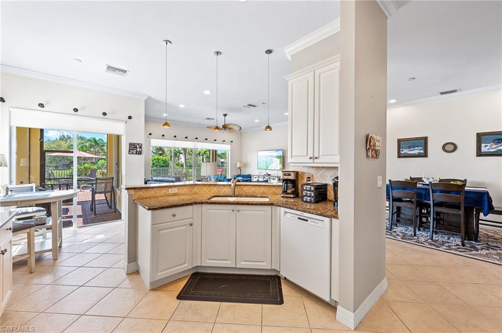 BOTANICA LAKES - Residential