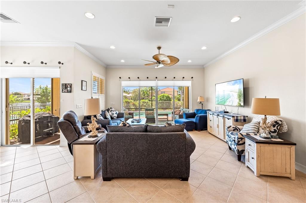 BOTANICA LAKES - Residential