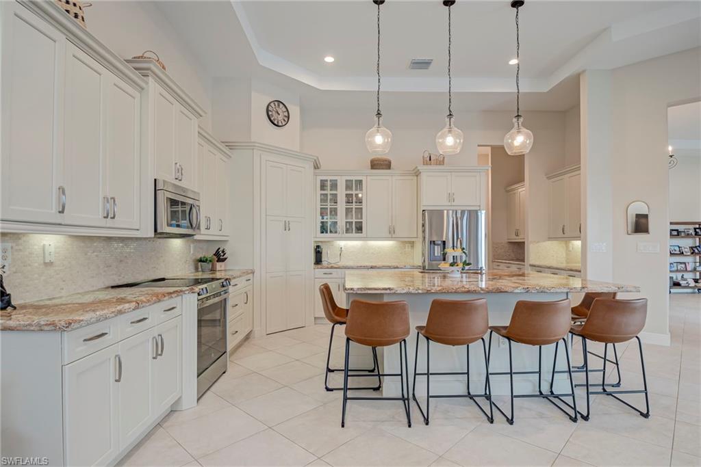 MAPLE RIDGE RESERVE - Residential