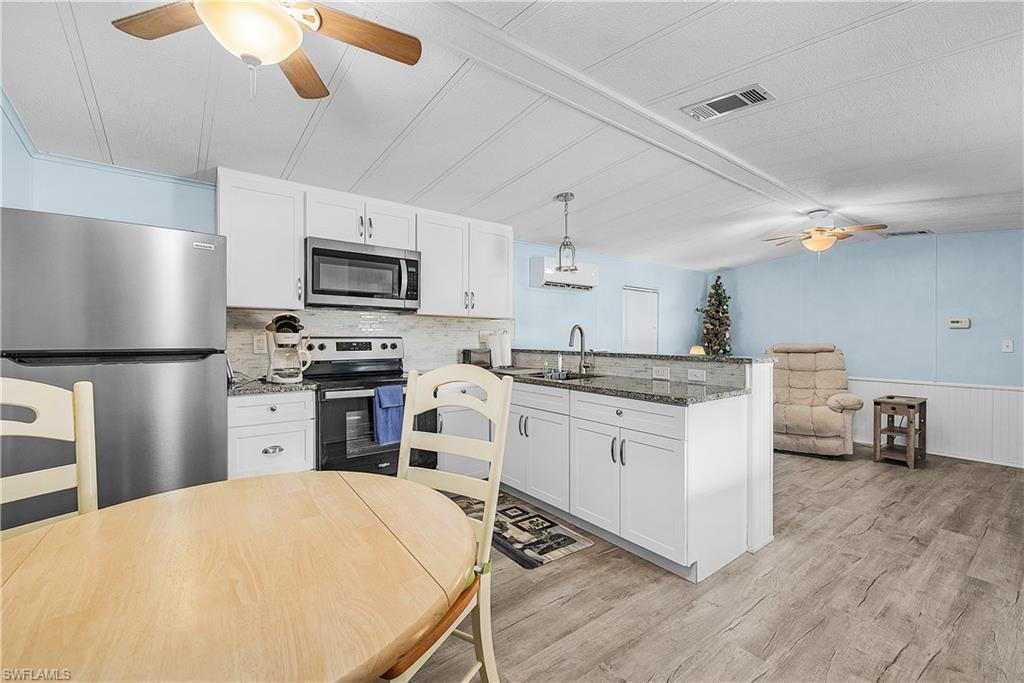 PINE ISLAND COVE - Residential