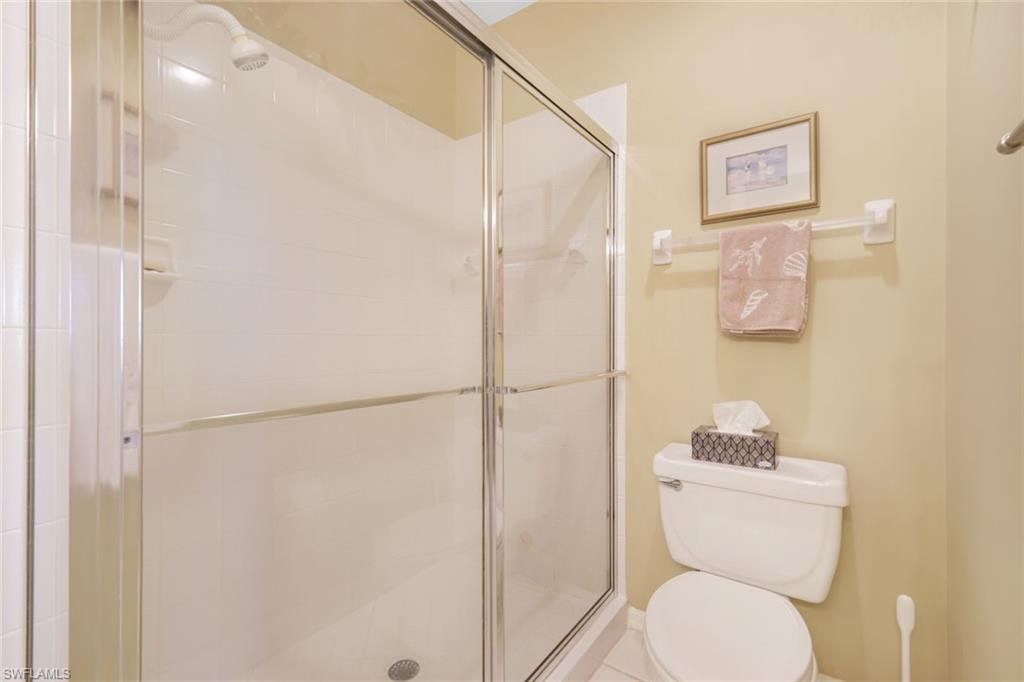 SUTTON WALK - Residential