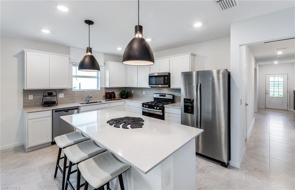 NORTHRIDGE - Residential