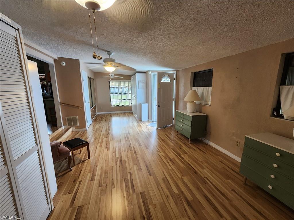 CORKSCREW WOODLANDS - Residential