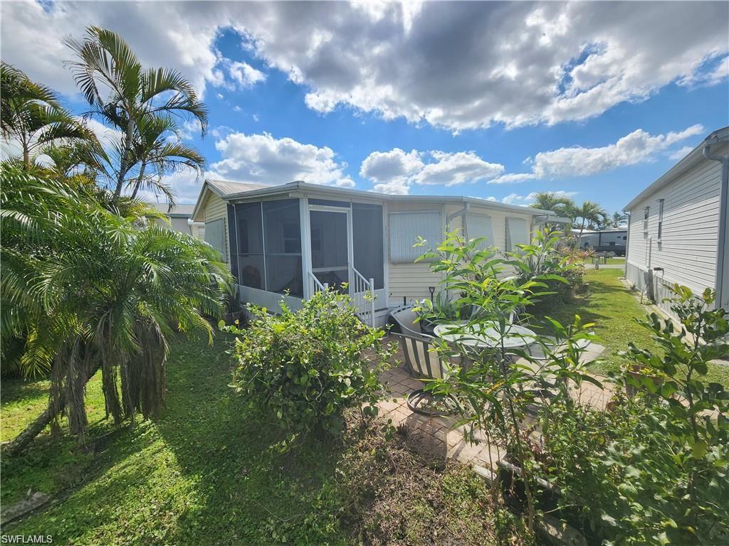 CORKSCREW WOODLANDS - Residential