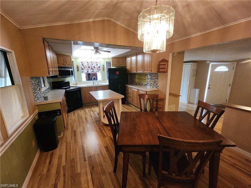 CORKSCREW WOODLANDS - Residential