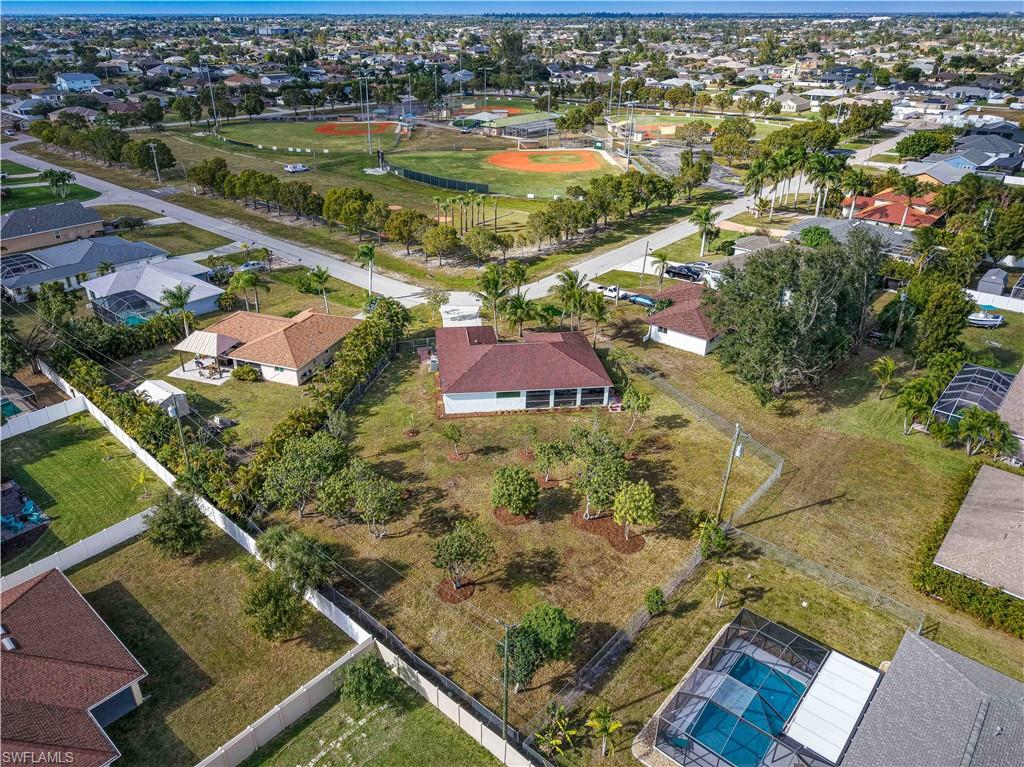 CAPE CORAL - Residential
