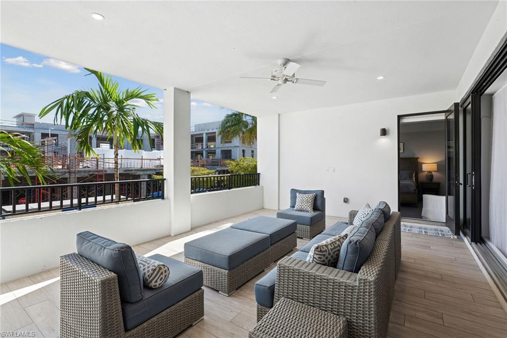 NAPLES SQUARE - Residential