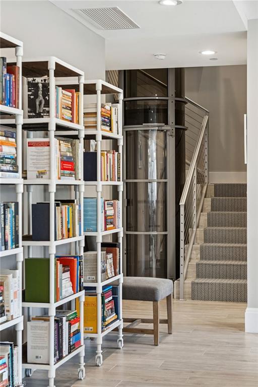 NAPLES SQUARE - Residential